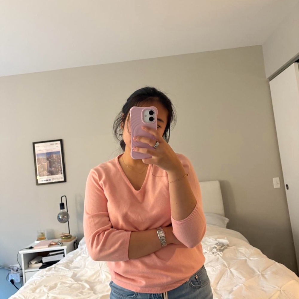 Lee Women's Pink V-Neck Sweater